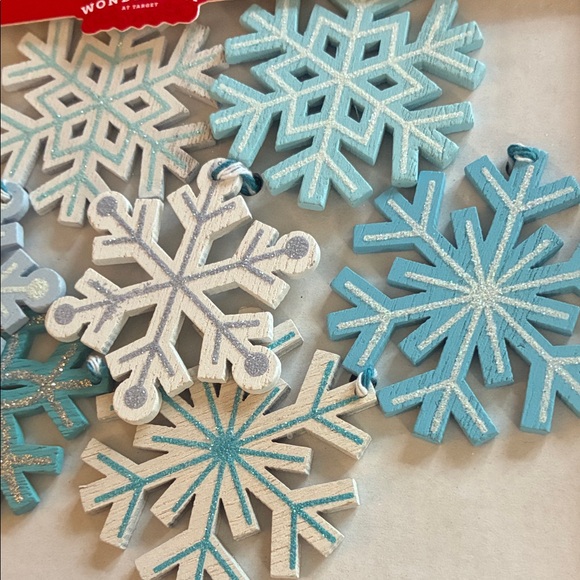 Wondershop Snowflake Ornament Set - Picture 4 of 5